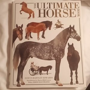 Hardcover The Ultimate Horse Book